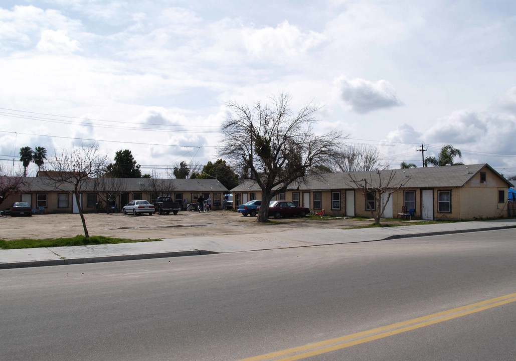 300A Fresno St in Parlier, CA - Building Photo