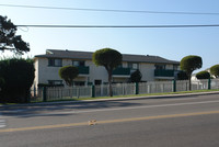 Hilltop Village Apartments in Chula Vista, CA - Foto de edificio - Building Photo