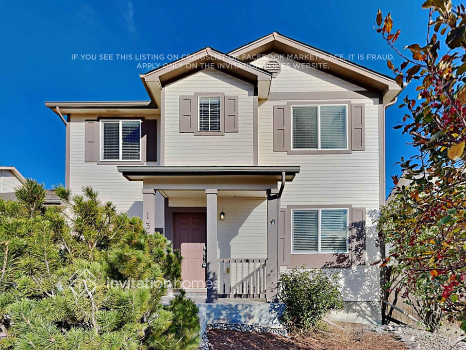 1375 Legend Oak Dr in Fountain, CO - Building Photo
