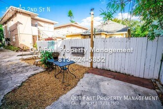 916 1/2 2nd St N in St. Petersburg, FL - Building Photo - Building Photo