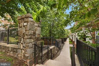 4455 Beacon Grove Cir in Fairfax, VA - Building Photo - Building Photo