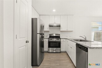 2765 Green Finch in Canyon Lake, TX - Building Photo - Building Photo