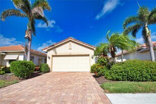 482 Montelluna Dr in Nokomis, FL - Building Photo