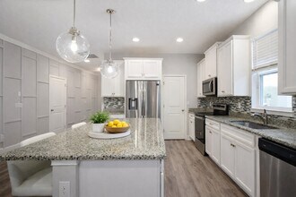 11545 Cedar Valley Dr in Riverview, FL - Building Photo - Building Photo