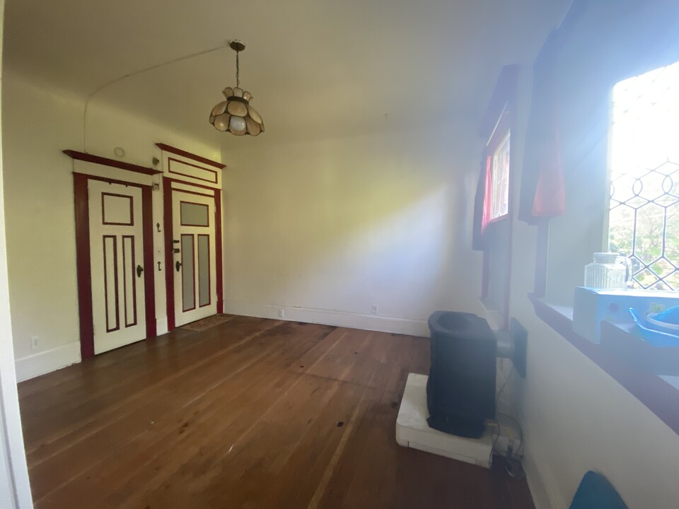 1408 SE 22nd Ave in Portland, OR - Building Photo