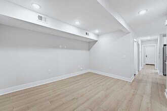 1205 Hillside Pl in North Bergen, NJ - Building Photo - Building Photo