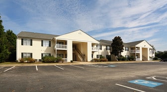 Brittany Place in Florence, SC - Building Photo
