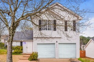 5516 Wellborn Creek Dr in Lithonia, GA - Building Photo