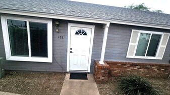 5960 W Oregon Ave in Glendale, AZ - Building Photo