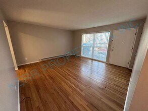 5425 SE 17th Ave in Portland, OR - Building Photo - Building Photo