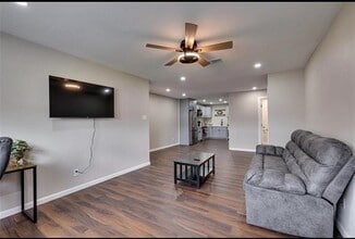 716 E Pecan St in Hurst, TX - Building Photo - Building Photo