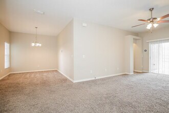 300 S Woodland St in Winter Garden, FL - Building Photo - Building Photo