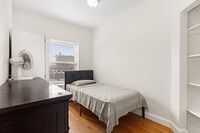 885 Harrison Ave, Unit 4 in Boston, MA - Foto de edificio - Building Photo