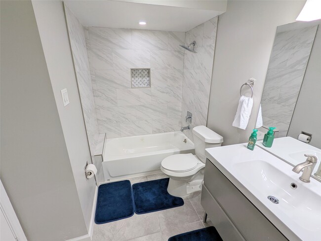 13374 Trail Hollow Dr