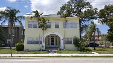 215 S Seacrest Blvd in Boynton Beach, FL - Building Photo - Building Photo