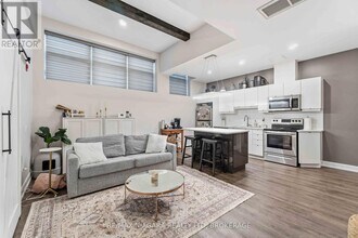 405 Merritt St in St Catharines, ON - Building Photo - Building Photo