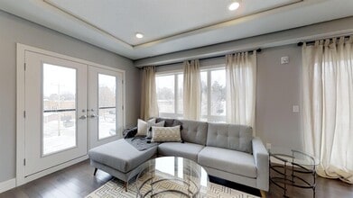 10006-383 83 Ave NW in Edmonton, AB - Building Photo - Building Photo