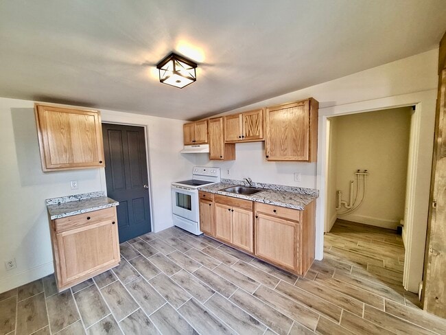 260 S Spruce St, Unit 201 in Elizabethtown, PA - Building Photo - Building Photo