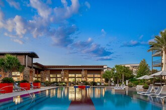 Marquis Cresta Bella in San Antonio, TX - Foto de edificio - Building Photo