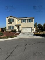 31105 Bowery Ct in Menifee, CA - Building Photo