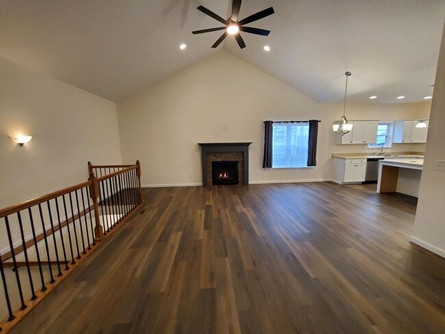 621 Stephanie Ct in Washington, IL - Building Photo - Building Photo