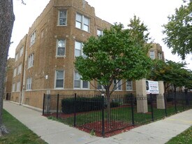 4554 W George St in Chicago, IL - Building Photo