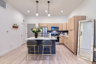 Crossing at 9th in Salt Lake City, UT - Foto de edificio - Building Photo