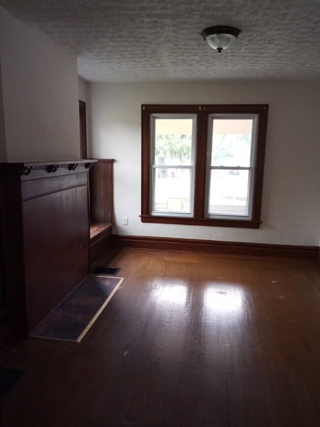 821 Elizabeth Ave in Columbus, OH - Building Photo - Building Photo