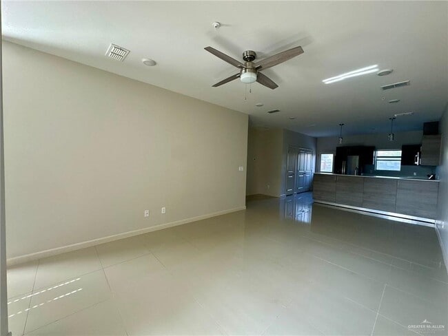 19 Newport Ave in Edinburg, TX - Building Photo - Building Photo