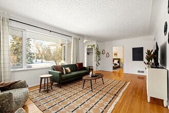 8441-8118 118 St NW in Edmonton, AB - Building Photo - Building Photo