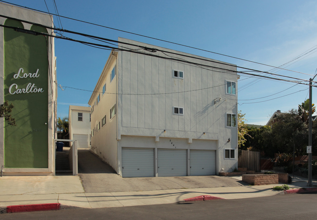 2441 3rd St in Santa Monica, CA - Building Photo