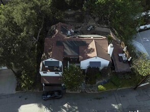 2925 Graceland Way in Glendale, CA - Building Photo - Building Photo