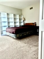 6636 Isle of Skye Dr, Unit Room in Highland, MD - Building Photo