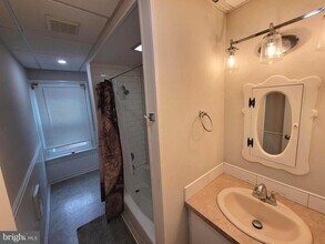 80 N Hanover St-Unit -2 in Pottstown, PA - Building Photo - Building Photo