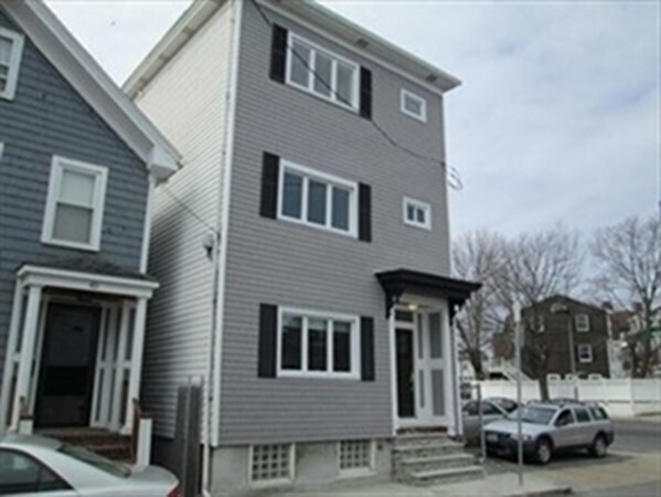 43 Rogers St in Boston, MA - Building Photo - Building Photo