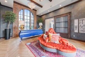 Graham Park at the Highlands in Columbus, OH - Foto de edificio - Building Photo