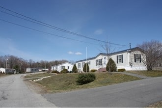 Cascade Leisure Park in Farmington, ME - Building Photo - Building Photo