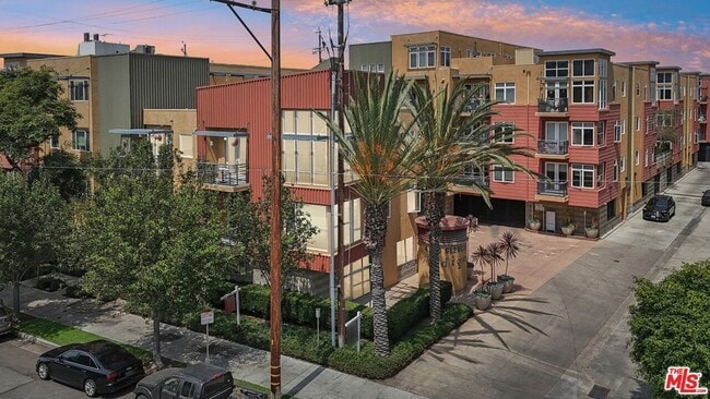 4050 Glencoe Ave in Marina Del Rey, CA - Building Photo - Building Photo