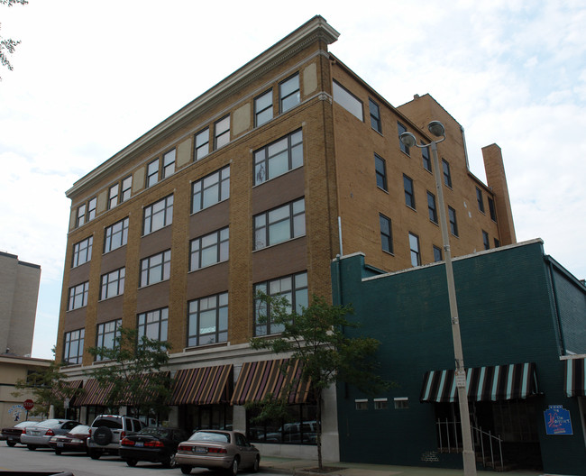 Renaissance Gold Lofts in Rock Island, IL - Building Photo - Building Photo