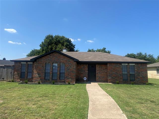 1247 Royal Oak Dr in Desoto, TX - Building Photo