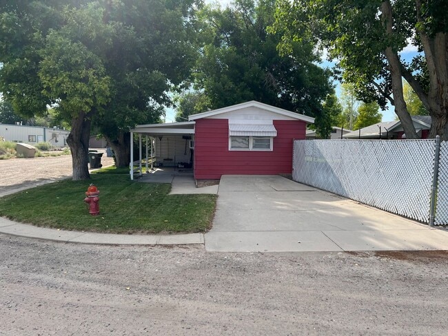429 E Pine St in Riverton, WY - Building Photo - Building Photo