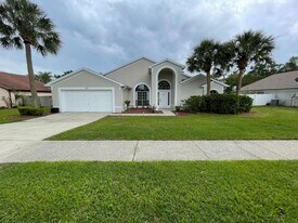 737 Lagoon Dr in Oviedo, FL - Building Photo