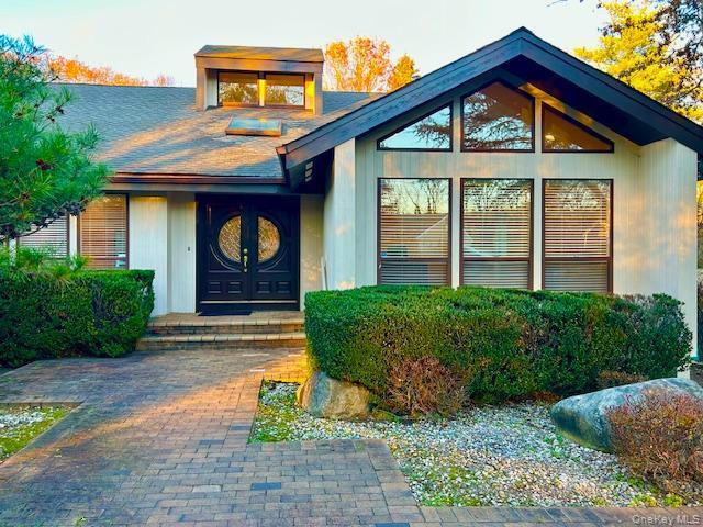 property at 5 Carman Ct