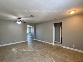 1866 SE Berkshire Blvd in Port St. Lucie, FL - Foto de edificio - Building Photo