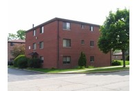 613 W 65th St in Westmont, IL - Building Photo - Building Photo