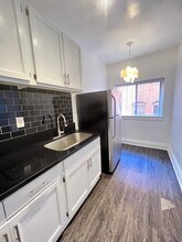 Villa Shatto Apartments in Los Angeles, CA - Foto de edificio - Building Photo