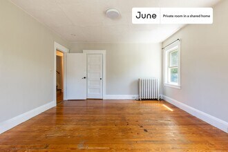 Private bedroom in 9 bed/2 bath Home in Boston, MA - Building Photo - Building Photo