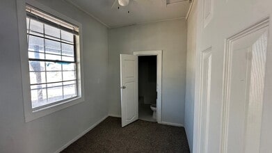 904 Herbert Ave, Unit 3 in Pasadena, TX - Foto de edificio - Building Photo