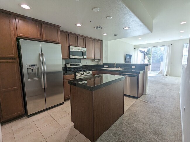 952 Tarragon Ln in San Luis Obispo, CA - Building Photo - Building Photo
