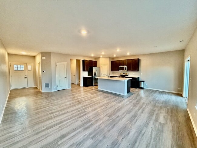 1327 Draper Rd in McHenry, IL - Building Photo - Building Photo